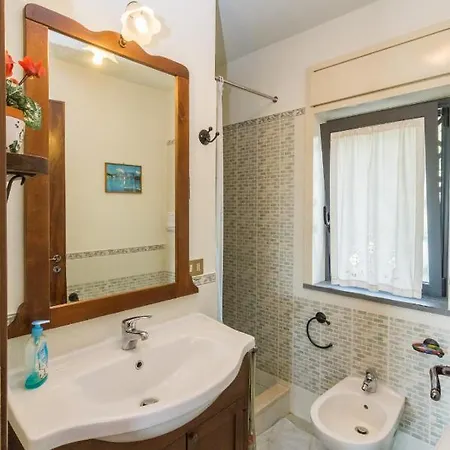 Casa Nel Vigneto تريكاستانيي